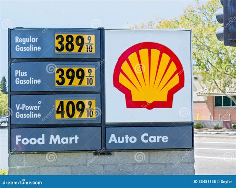 Gas price in sacramento - Oct 30, 2023 · GasBuddy: Sacramento gas prices down almost 80 cents from same time last month While the current average gallon of gas in Sacramento hovers at $5.10, the price one month ago was closer to $6 ... 
